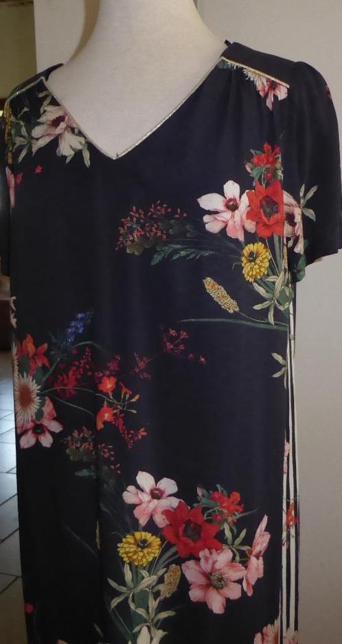 Gebloemd kleedje " Axiome " m 40, Kleding | Dames, Jurken, Zo goed als nieuw, Ophalen of Verzenden