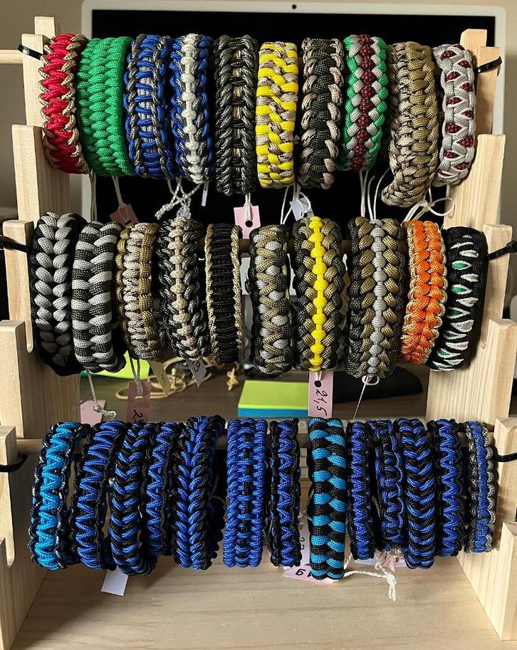 Paracord armbanden, Handtassen en Accessoires, Armbanden, Nieuw, Overige materialen, Overige kleuren, Ophalen of Verzenden