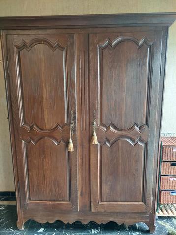 Ancienne garde-robe en bois, Enlèvement