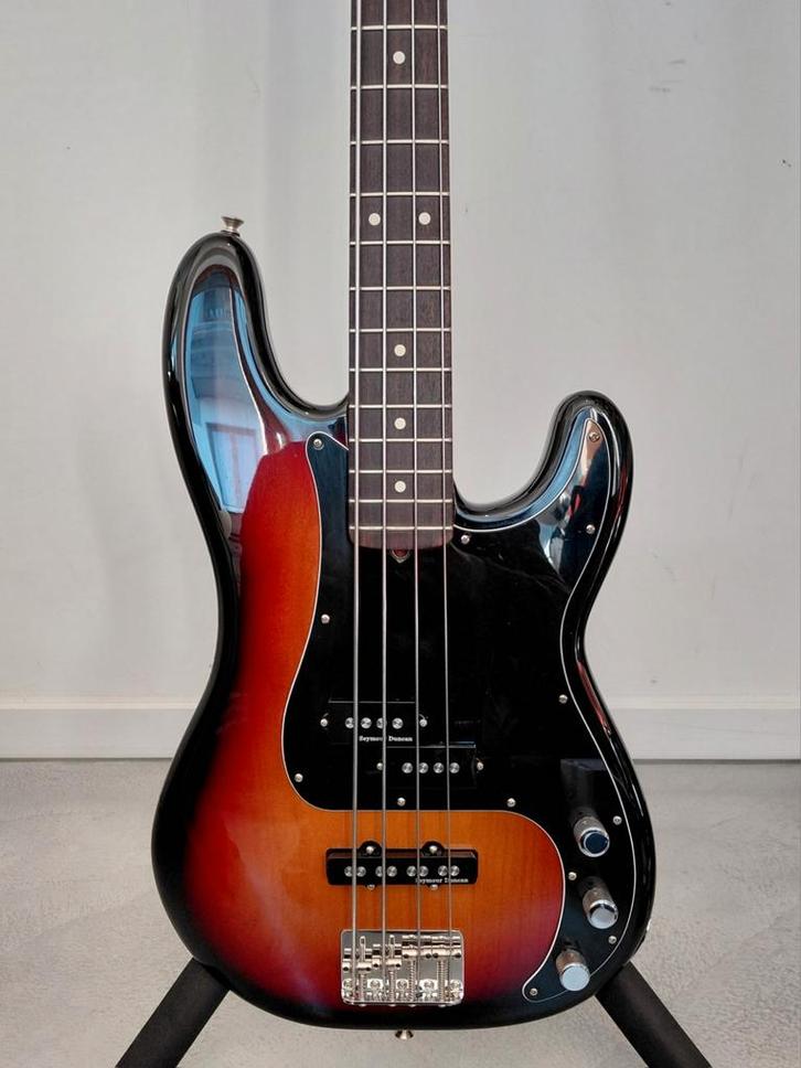 Fender American Performer Precision Bass PJ Seymour Duncan, Musique & Instruments, Instruments à corde | Guitares | Basses, Comme neuf