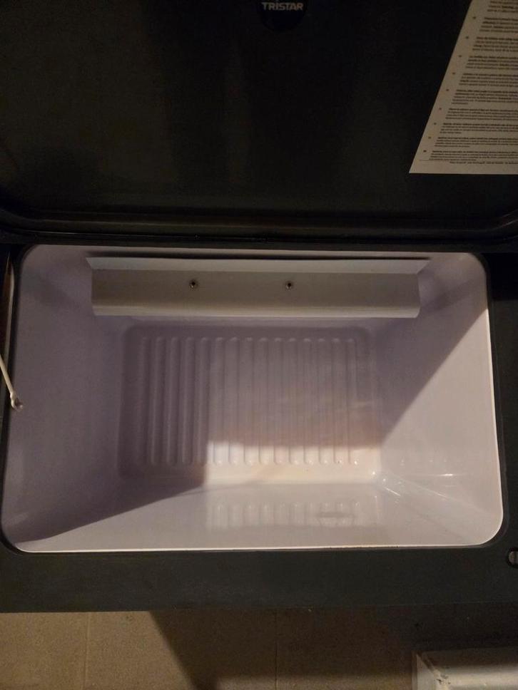 Koelbox,gas,12v,220v., Caravans en Kamperen, Kampeeraccessoires, Zo goed als nieuw, Ophalen of Verzenden