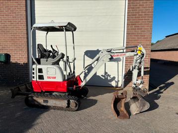 Takeuchi TB215 R Graafmachine minigraver beschikbaar voor biedingen
