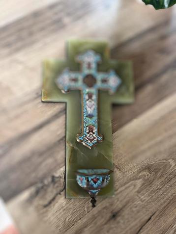 Cloisonne kruisbeeld met wijwatervat anno 1800/1850 beschikbaar voor biedingen