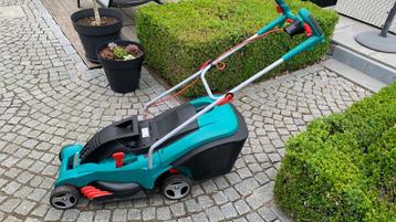 Elektrische grasmachine Bosch, Tuin en Terras, Ophalen, Cirkelmaaier, Elektrische grasmaaier, Zo goed als nieuw