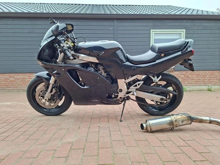 Suzuki GSX-R 750 1992 motor start met kenteken GSXR GSX R, Motoren, Motoren | Oldtimers, Ophalen