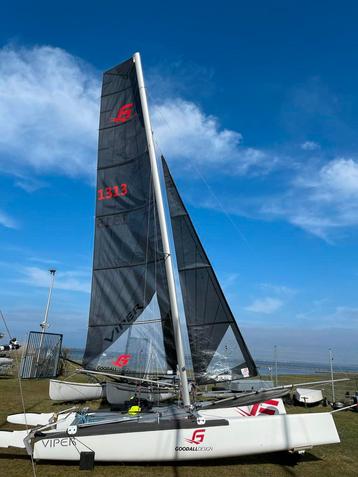 Voiles pour catamaran F16 comme neuves, 3 à 6 mètres, Comme neuf, Enlèvement, 15 à 30 m²