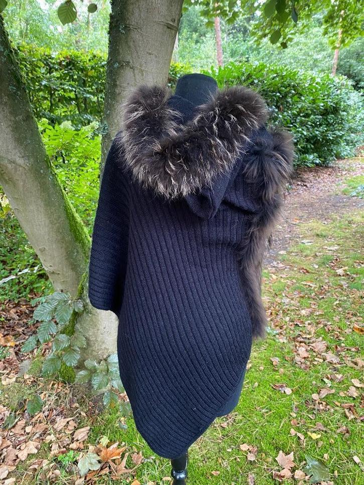ARMA zwarte wollen cape met kap - S, Kleding | Dames, Truien en Vesten, Zo goed als nieuw, Maat 36 (S), Zwart, Ophalen of Verzenden