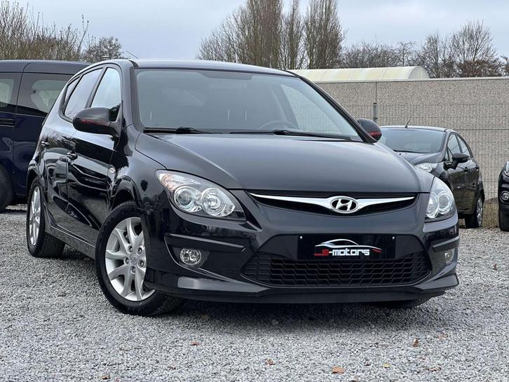 Hyundai i30 i30 1.6 CRDi (bj 2012), Auto's, Hyundai, Bedrijf, Te koop, i30, ABS, Airbags, Airconditioning, Alarm, Bluetooth, Boordcomputer