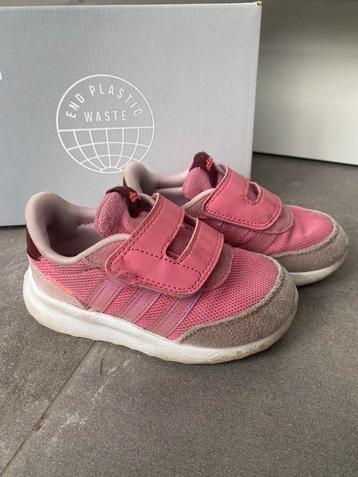 Adidas - Roze sportschoenen. Maat 24