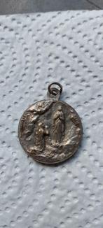 medaille  Maria en Bernadette, Ophalen of Verzenden, Overige materialen