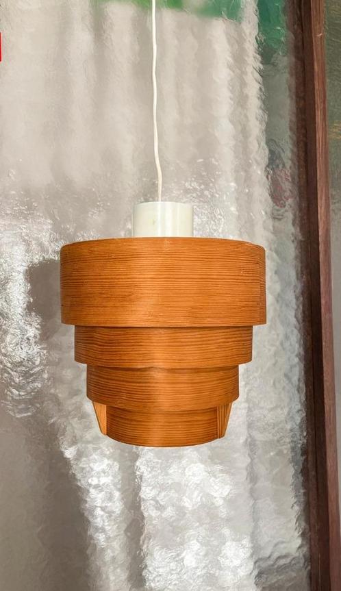 Ophanging van grenen en metaal, Ellysett AB, Markaryd, HANS-, Huis en Inrichting, Lampen | Hanglampen, Zo goed als nieuw, Minder dan 50 cm