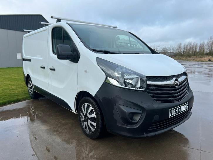 Opel Vivaro 2018 190000km btw aftrekbaar, Auto's, Bestelwagens en Lichte vracht, Bedrijf, Te koop, ABS, Airconditioning, Boordcomputer