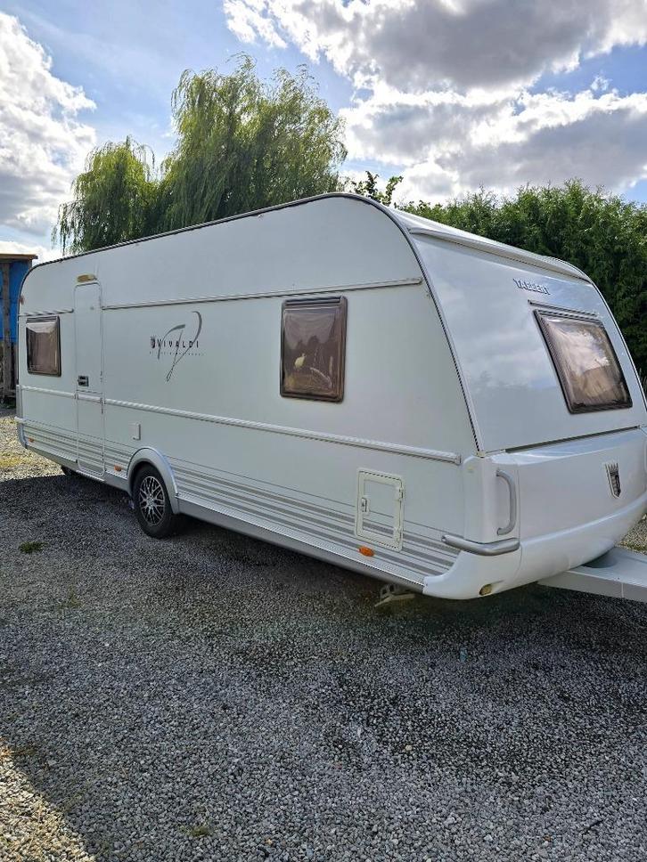 Caravane  tabbert, Caravans en Kamperen, Caravans, Particulier, tot en met 2, 1500 - 2000 kg, Standaardzit, Tabbert, Frans bed