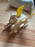 Houten schommelpaard Plantoys, Kinderen en Baby's, Speelgoed | Houten speelgoed, Ophalen, Zo goed als nieuw, Rij- of Hobbelspeelgoed