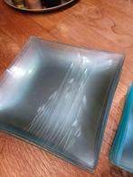 set van 24 gegraveerde borden, Huis en Inrichting, Ophalen, Zo goed als nieuw, Glas, Bord(en)