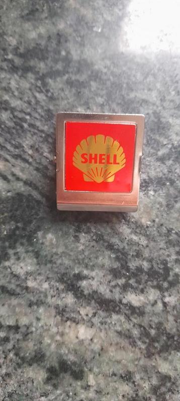 SHELL paper clips beschikbaar voor biedingen