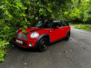 Mini Clubman rode diesel beschikbaar voor biedingen