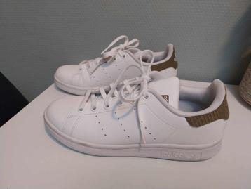 stan Smith Adidas sneakers maat 37  1/3 goede staat  beschikbaar voor biedingen