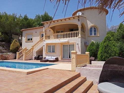 PRACHTIGE VILLA OP DE GOLFBAAN VAN ALTEA LA VIEJA MET ZWEMBA, Immo, Buitenland, Spanje, Woonhuis, Stad