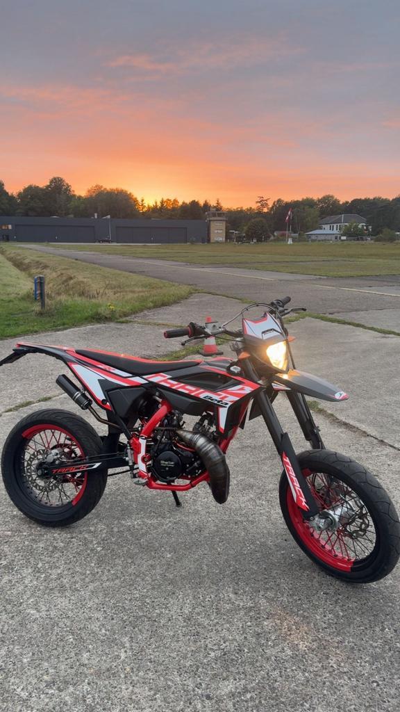 Beta RR 50 Track 2023, Fietsen en Brommers, Brommers | Derbi, Nieuw, Klasse B (45 km/u), Ophalen