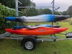 Traversez des kayaks et un wagon-bateau, Sports nautiques & Bateaux, Kayaks, Comme neuf, 1 personne, Enlèvement