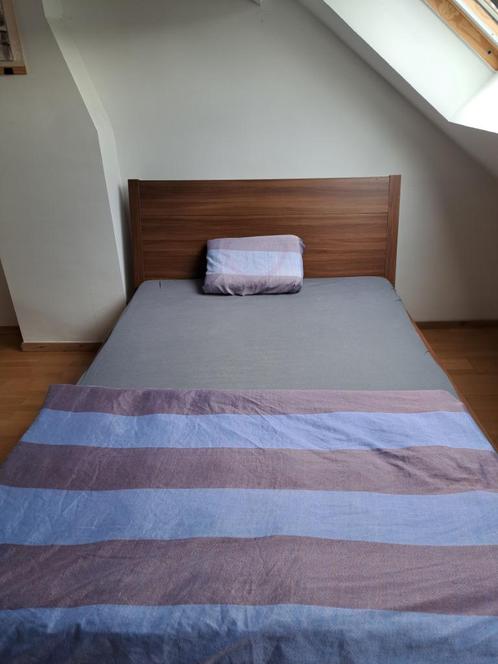 Ikea bedframe + lattenbodem + matras, Huis en Inrichting, Slaapkamer | Bedden, Gebruikt, Twijfelaar, 140 cm, 200 cm, Hout, Bruin