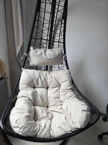 CHAISE SUSPENDUE beschikbaar voor biedingen