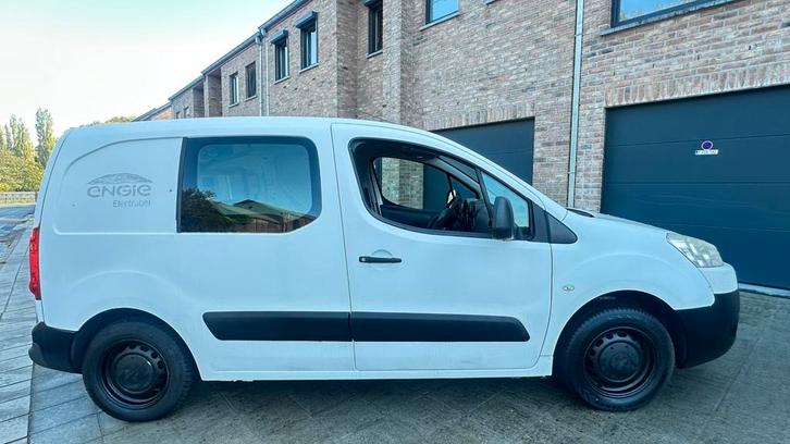 Peugeot partner 1.6HDi* 2012* Eu5* 51000km* 1er Main, Auto's, Bestelwagens en Lichte vracht, Bedrijf, Peugeot, Diesel, Euro 5
