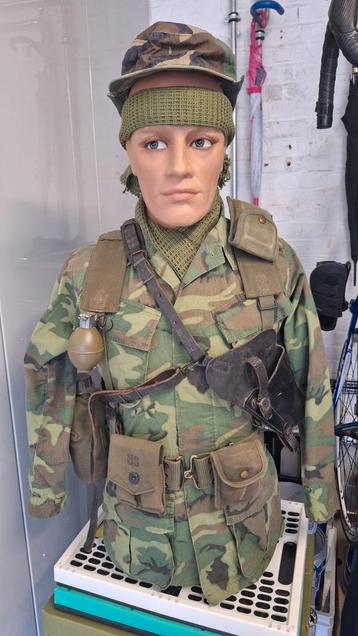 Militaria - Buste van vietnam soldaat  beschikbaar voor biedingen