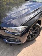 LIFTING FACIAL DE LA BMW 318I 2015/16 94 000 km, 5 places, Berline, Noir, Tissu