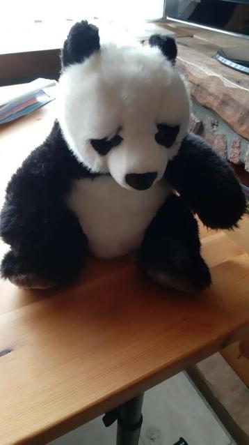 panda doux et réaliste de 28 cm