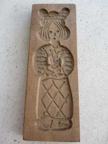 speculoosplank-speculaasplank-handgestoken-hout-VINTAGE beschikbaar voor biedingen