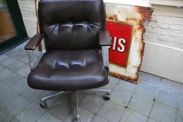 chaise de bureau vintage