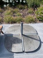Parasolvoet(kruis) met betonnen voetstukken, Tuin en Terras, Ophalen, Zo goed als nieuw, 1 tot 2 meter, Parasolvoet