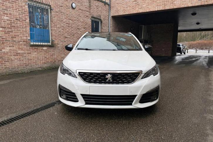 Peugeot 308 SW GT-Line, Autos, Peugeot, Entreprise, Caméra de recul, Phares directionnels, Régulateur de distance, Airbags, Air conditionné