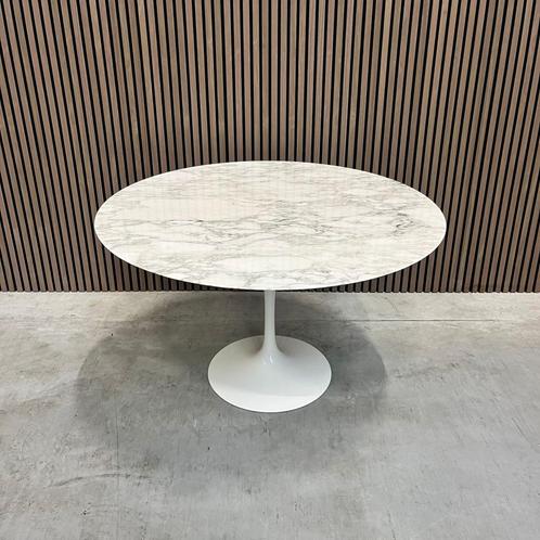Knoll Saarinen Tulip tafel - Arabescato -  120 cm, Antiek en Kunst, Antiek | Meubels | Tafels, Ophalen of Verzenden