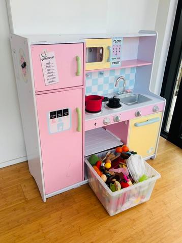 KidKraft houten speelkeukentje met accessoires beschikbaar voor biedingen
