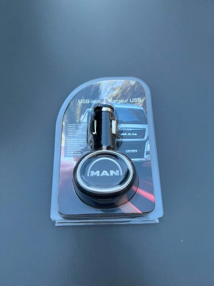 MAN USB Autolader – Nieuw in verpakking, Telecommunicatie, Autoladers, Nieuw, Ophalen of Verzenden
