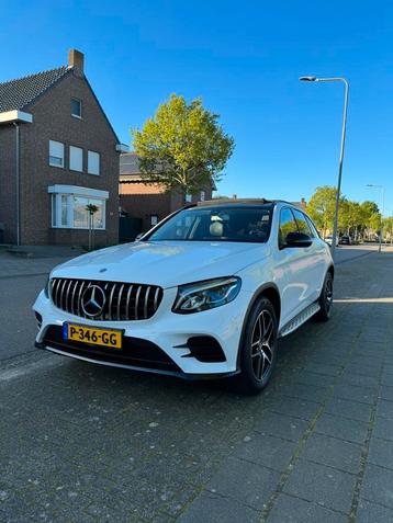 Mercedes Glc-klasse 220D 4MATIC AUT 2017 Wit AMG Panorama 