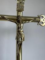 Très belle très grande croix d'autel en bronze/laiton 80hx30, Antiquités & Art, Enlèvement ou Envoi