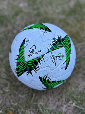 Match de match officiel de la Conference League, Enlèvement, Comme neuf, Ballon