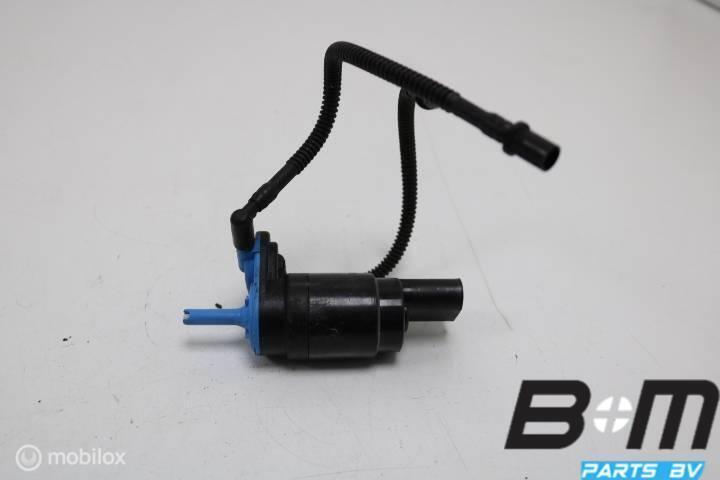 Ruitensproeierpomp VW Golf 4, Auto-onderdelen, Ruiten en Toebehoren, Gebruikt