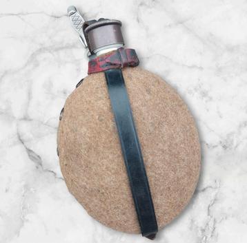 Duitse WO2 Hitlerjugend M31 Feldflasche/Drinkfles  beschikbaar voor biedingen