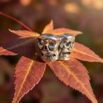 Vintage ring met zombies, Nieuw, 17 tot 18, Dame of Heer, Zilver