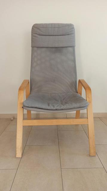 Joli fauteuil gris