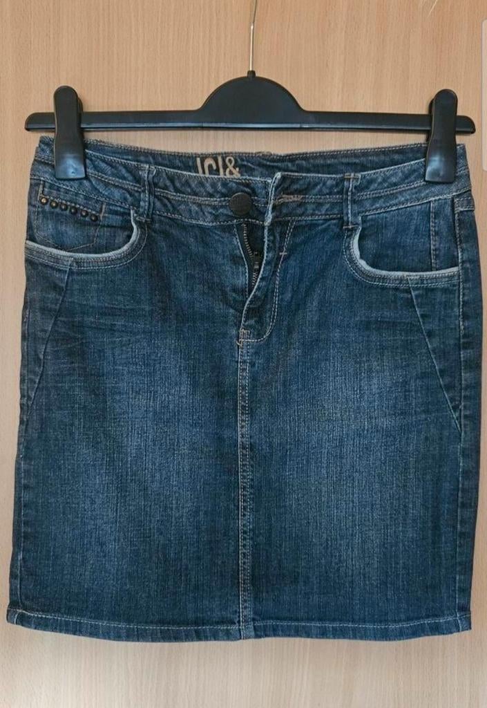 Jupe en jeans, Ophalen