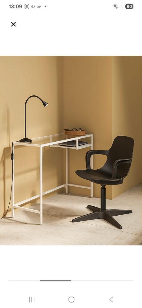 Ikea Vittsjo - Laptoptafel Bureau - nieuwstaat, Huis en Inrichting, Bureaus, Zo goed als nieuw, Bureau, Ophalen