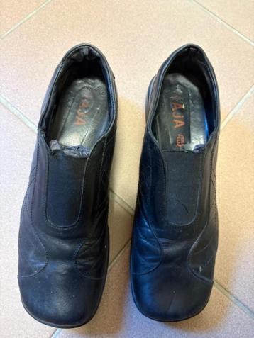 schoenen AJA maat 40 beschikbaar voor biedingen
