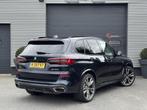 BMW X5 M50i High Executive | Panoramadak | 360* Camera | Sky, Auto's, Automaat, Gebruikt, 4395 cc, Zwart