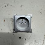 Niko afwerkingsplaten zilver, Doe-het-zelf en Bouw, Ophalen of Verzenden, Nieuw, Stopcontact